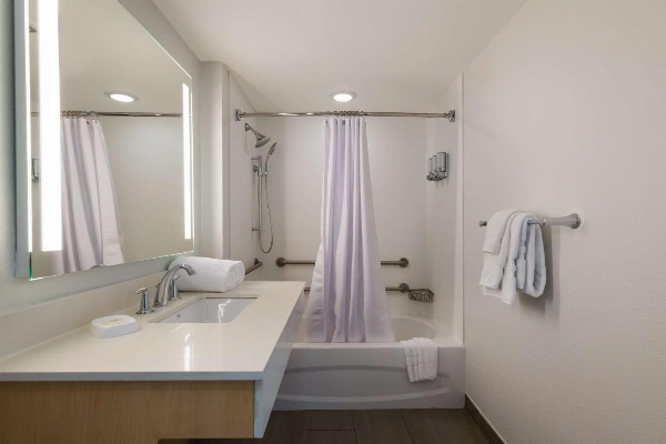 Sonesta ES Suites Orlando - International Drive image 20